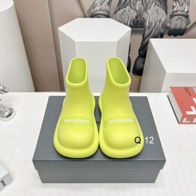 Picture of Balenciaga Shoes _SKUBalenciagasz35-405CJ04041336